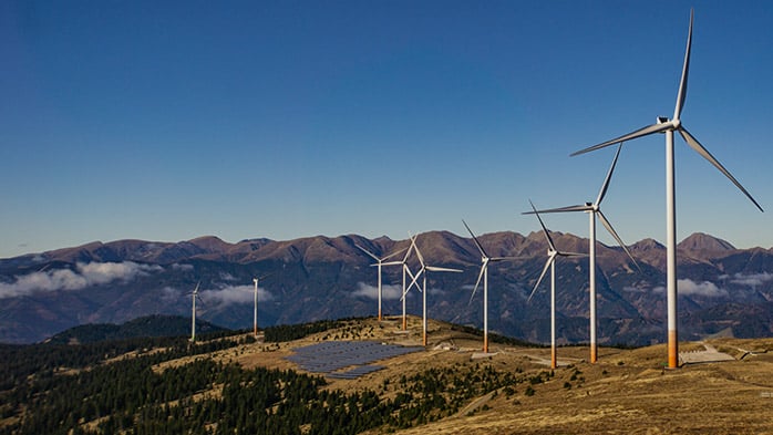 Strong wind power will lower carbon price, but economic uncertainty persists