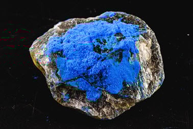 Cobalt is a chemical element present in the enamelled mineral