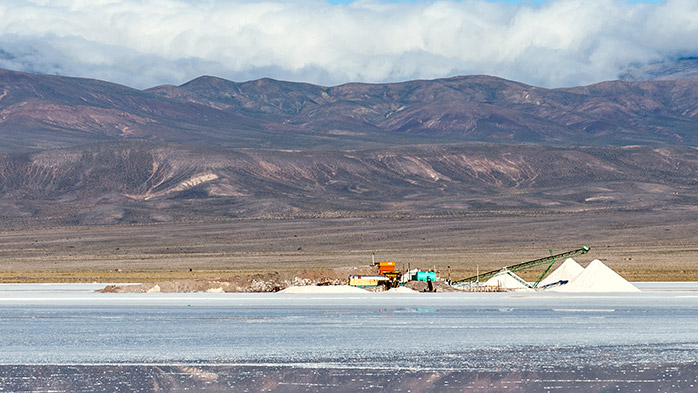 Lithium Miners' Shares Slide After CATL Mine Reserves Approved