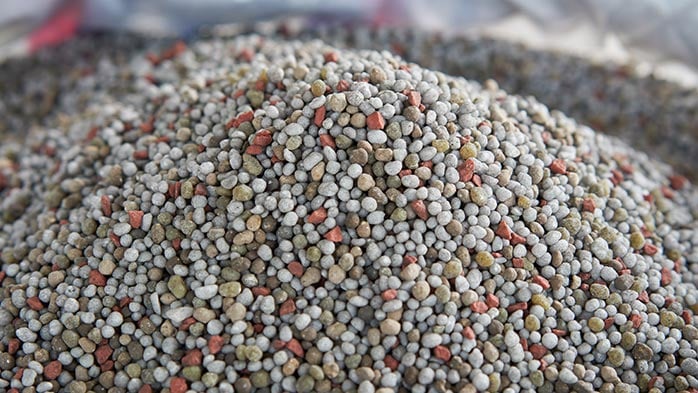 The war in Iran sparks a global fertilizer shortage and threatens food prices