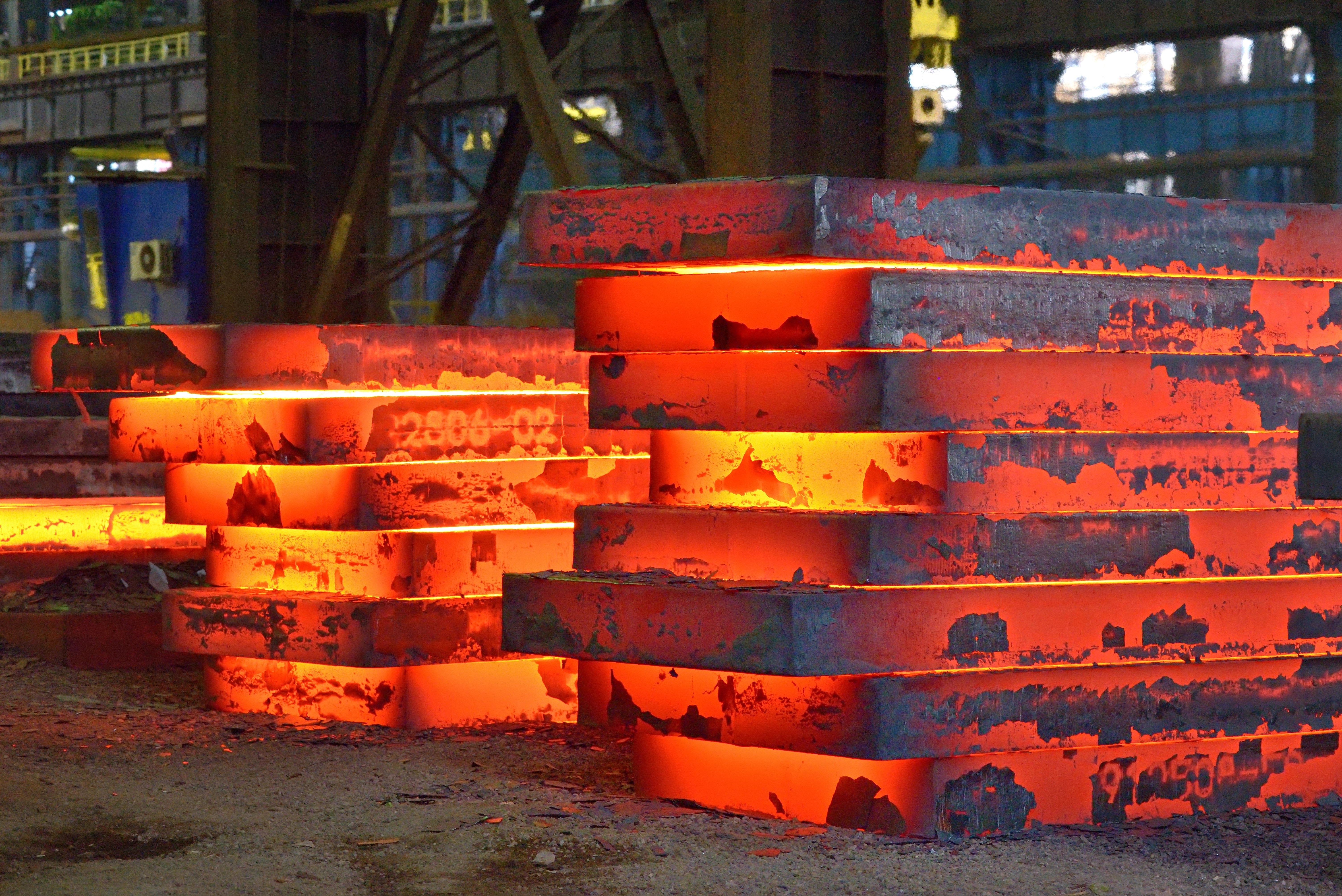 Middle East conflict puts merchant slab supply at risk